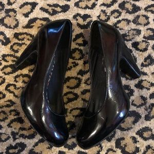 Retro-style Black Patent Leather Heels 9.5